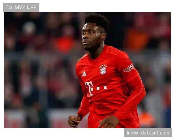 阿方索·戴维斯膝伤缺阵拜仁左路攻防受影响