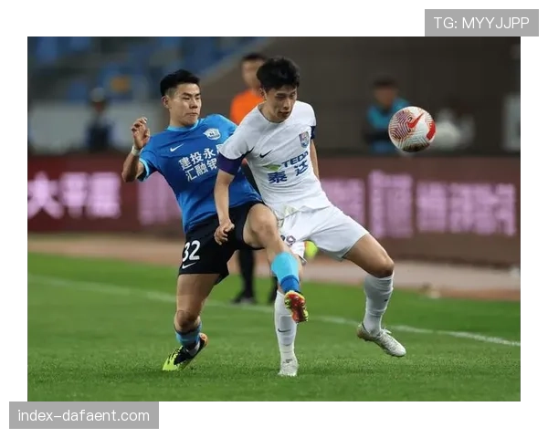 津门虎孙铭谦与杨帆边卫组合，变阵后防守轮换面临位置适应挑战